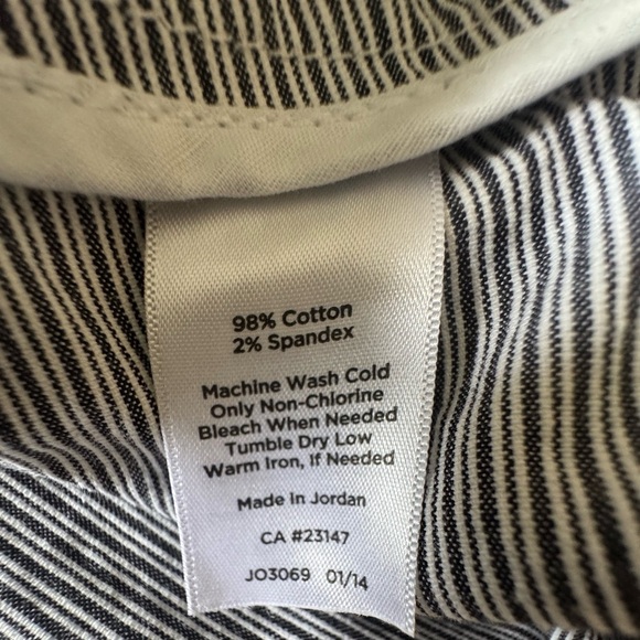 Talbots Woman Heritage Pant Womens 18W Blue White Stripe Cropped Straight Leg - Picture 4 of 8